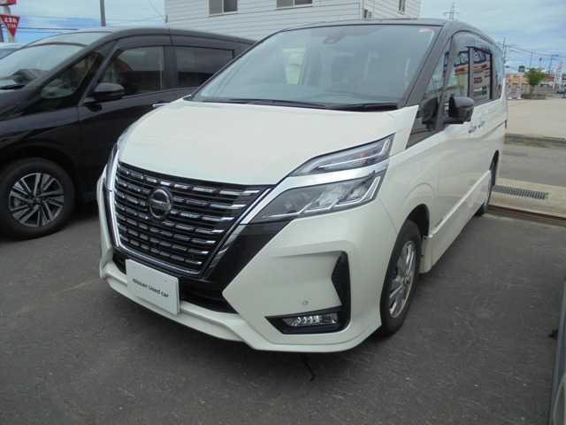 セレナ 2.0 ハイウェイスターV 4WD