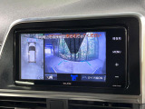 【パノラミックビューモニター】専用のカメラにより、上から見下ろしたような視点で360度クルマの周囲を確認することができます☆死角部分も確認しやすく、狭い場所での切り返しや駐車もスムーズに行えます。