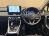 RAV4ならではの見晴らしのよい前方視界で、快適なドライブをお楽しみいただけます。