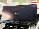 【12.3インチワイドナビ】高級感とインパクトのある大型ワイドナビを装備。各種オーディオ操作はもちろん、横長ワイド画面でのマップ2分割表示など、利便性も高いナビです♪