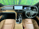 クラウンスポーツ 2.5 Z E-Four 4WD 