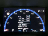 RCTA:後退時の横断車両を検知し、安心の駐車をサポートします。