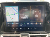 全方位カメラ付きメモリーナビゲーション装着車です。Bluetooth機能付き