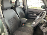 福井の生活に欠かせない軽自動車の在庫が充実しています。スライドドア付きのハイトワゴンや小回りの利くコンパクト軽など、日常使いにぴったりな人気の最新・高年式モデルも豊富に揃っています。