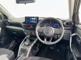 運転席まわりです。 各操作スイッチは使いやすい位置に配置されてます。