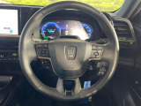 【ステアリングスイッチ】運転中、前方から目線をそらすことなく、オーディオ等の操作が可能な便利機能!安心&快適なドライブを演出してくれます♪