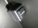【充電用USB端子】デバイスの充電に便利です。※実際の接続端子は写真で確認or店舗までご気軽にお問合せください♪