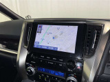 ナビゲーション付です。 ナビがあると便利、ラクラク何処でもいけます。 ナビが有るのと無いのとでは大きな違いですね。