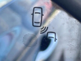 ●ブラインドアシストセンサー:視角からの車を感知し、ドライバーが車線変更を行う際に、警告音と共に注意を促してくれる安全支援機能です!