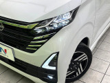 【LEDヘッドライト】悪天候や夜間走行時も良好な視界を確保し安心して運転できる高輝度LEDヘッドライトを装備!点灯速度が早く、消費電力も抑えられています。