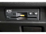 ■ETC■ 今や必需品のETC付き!高速道路料金所で小銭の出し入れをする必要もなくスムーズに通過できます。ETC搭載車しか通過できないスマートICも利用可能で、高速道路利用の幅が広がりますよ!