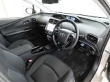 シンプルで使いやすいデザインの運転席です。