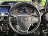 【ステアリングスイッチ】運転中、前方から目線をそらすことなく、オーディオ等の操作が可能な便利機能!安心&快適なドライブを演出してくれます♪