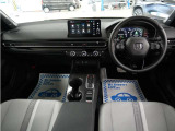 とても握りやすいステアリング!運転手の気持ちがそのまま伝わるかのような反応をしてくれます!小物入れや各ボタンの配置にこだわり、とても使いやすいです !視認性も良好なのでロングドライブもお任せ下さい。