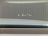 カラーヘッドアップディスプレイ付き。少ない視線移動で情報を確認できるので、運転の疲労軽減に繋がりますよ♪