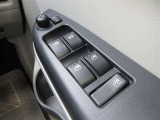 運転席パワーウィンドウスイッチです。