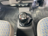低速4WD付き5速マニュアルシフト