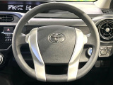 インテリアに合わせたデザインのステアリングは、運転される方のことも考え、運転しやすい形状、大きさです。是非一度、実際に触ってお確かめください。