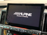 【BIG-X11インチナビ】人気の大画面BIG-Xナビを装備。専用設計で車内の雰囲気にマッチ!ナビ利用時のマップ表示は見やすく、テレビやDVDは臨場感がアップ!いつものドライブがグッと楽しくなります♪