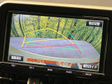 【バックカメラ】駐車時に後方がリアルタイム映像で確認できます。大型商業施設や立体駐車場での駐車時や、夜間のバック時に大活躍!運転スキルに関わらず、今や必須となった装備のひとつです!