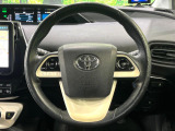 【純正革巻きステアリング】上質な革を使用することで、手にしっかり馴染みとても運転しやすいハンドルです♪