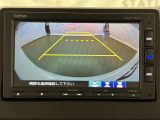 バックモニターで、後方を確認しながら安心して駐車することができます。運転初心者も熟練者も必須の機能ですよ!