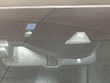【ホンダセンシング】走行中に前方の車両等を認識し、衝突しそうな時は警報とブレーキで衝突回避と被害軽減をアシスト。より安全にドライブをお楽しみいただけます。