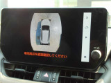 パノラミックビューモニター付きです。車両を上から見たような映像をディスプレイオーディオ画面に表示。運転席からの目視だけでは見にくい、車両周辺の状況をリアルタイムでしっかり確認できます。