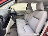 トヨタ中古車「まるごとクリーニング」施工済。外装はもちろん内装はシートを外して見えない所まで徹底洗浄しています。