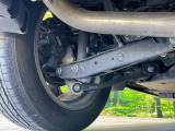 お車を安心してお乗りいただく為には、足回りの定期点検が欠かせません。サービスサポート(有償保証)では無料点検もご提供しており、安心のカーライフをお過ごしいただけるサポート体制が整っています。