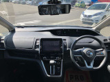 運転席まわりです。細かいオプションなど、気になるところがあればお気軽にメールやお電話等でお問合せください。