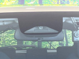 【ホンダセンシング】走行中に前方の車両等を認識し、衝突しそうな時は警報とブレーキで衝突回避と被害軽減をアシスト。より安全にドライブをお楽しみいただけます。