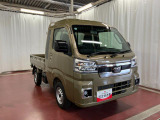 広々としたキャビンが乗用車感覚の快適さを実現します。