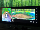 【アラウンドビューモニター】専用のカメラにより、上から見下ろしたような視点で360度クルマの周囲を確認することができます☆死角部分も確認しやすく、狭い場所での切り返しや駐車もスムーズに行えます。