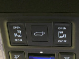 【パワーバックドア】スマートキーや運転席のボタンを押すだけでリアゲートが自動で開閉します!荷物を持っている時や、高い位置にあるバックドアを閉める際に便利な機能です♪