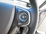 Hondaセンシングの機能のひとつ、アダプティブクルーズコントロール付!アクセルから足を離しても設定したスピードと前車との車間を保ち走行してくれます!車線維持もアシスト☆高速道路で疲労軽減ですね☆