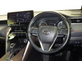 運転席まわりです。 各操作スイッチは使いやすい位置に配置されてます。