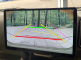【バックカメラ】駐車時に後方がリアルタイム映像で確認できます。大型商業施設や立体駐車場での駐車時や、夜間のバック時に大活躍!運転スキルに関わらず、今や必須となった装備のひとつです!