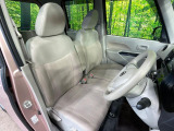 運転席シート廻りは使用感も少なく、良好な状態となっています。丁寧に使われていたことがよくわかりますね。