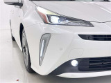 フォグランプ装着車です。暗い夜道の車両前方を明るく照らします
