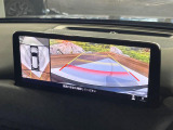 【360&deg;ビューモニター】専用のカメラにより、上から見下ろしたような視点で360度クルマの周囲を確認することができます☆死角部分も確認しやすく、狭い場所での切り返しや駐車もスムーズに行えます。