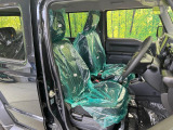運転席シート廻りは使用感も少なく、良好な状態となっています。丁寧に使われていたことがよくわかりますね。