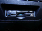 高速道路を賢く使うETC2.0装備です。高速道路とクルマが情報を連携して渋滞の迂回ルートや災害時の適切な誘導をしてくれたりします。