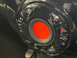 【オートエアコン】一度お好みの温度に設定すれば、車内の温度を検知し風量や温度を自動で調整。暑い&hellip;寒い&hellip;と何度もスイッチ操作をする必要はありません。快適な車内空間には必須の機能ですね♪