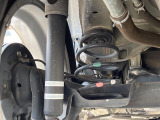 お車を安心してお乗りいただく為には、足回りの定期点検が欠かせません。サービスサポート(有償保証)では無料点検もご提供しており、安心のカーライフをお過ごしいただけるサポート体制が整っています。