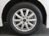 R8年式夏タイヤ195/65R15ダンロップ製です。