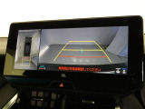 パノラミックビューモニターを装備。車両周辺の状況をリアルタイムでしっかり確認できます。
