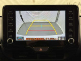 バックモニターで、後方を確認しながら安心して駐車することができます。運転初心者も熟練者も必須の機能ですよ!
