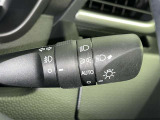 【オートライト】車外の明るさに応じて自動的にライトの点灯・消灯をしてくれます
