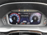 安全で快適な運転をサポートするアウディバーチャルコックピット。多機能でありながら優れた操作性で、シンプルで美しいインテリアデザインに溶け込んでいます。
